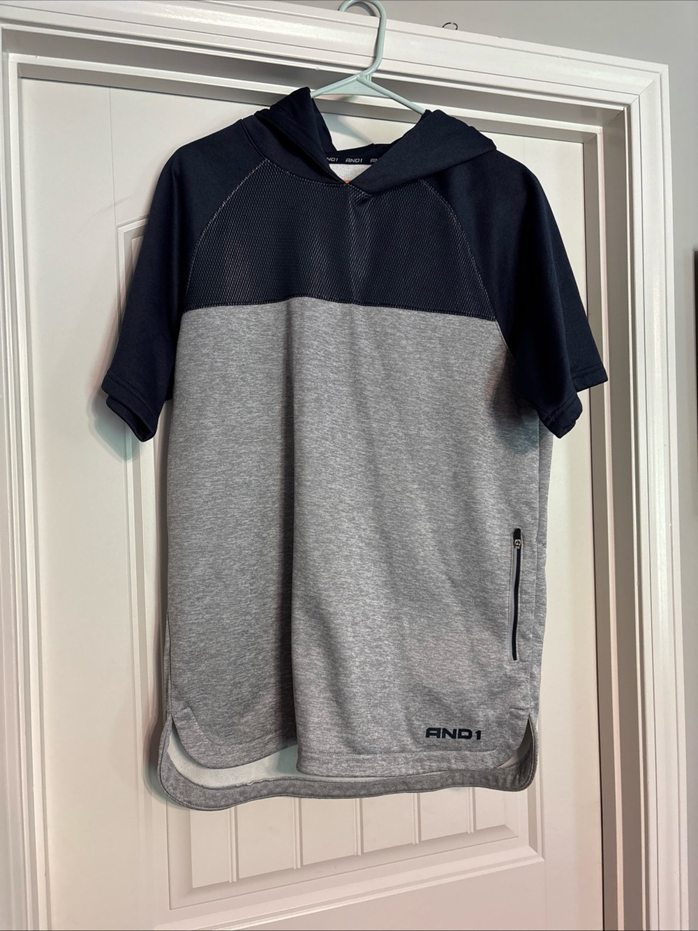 AND1 mens Short Sleeve Hooded Athletic Top in Grey and Navy